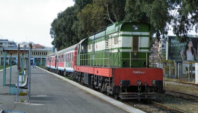 Avancon projekti per trenin Tirane-Durres: Perzgjidhet kompania qe do mbikqyre punimet